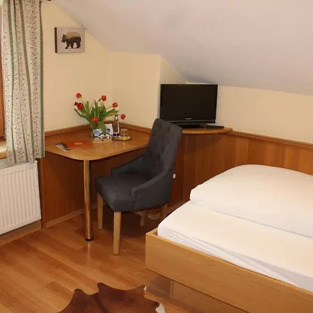 Und Neuwirt Guest house