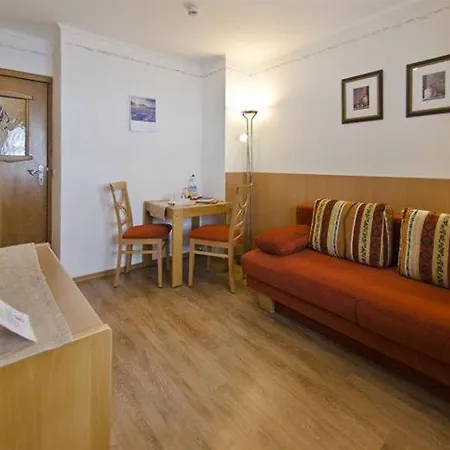 Guest house Und Neuwirt Lenggries